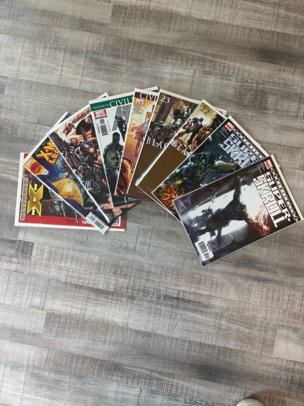 Mixed lot 10 Marvel comic Books including Black Panther, Spider man & X-Men